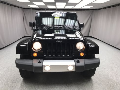 Used 2015 Jeep Wrangler Unlimited Sahara w/ Connectivity Group AWD/4WD image 6
