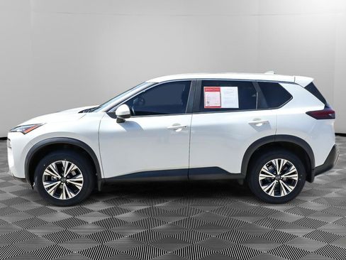 Used 2023 Nissan Rogue SV AWD/4WD image 3