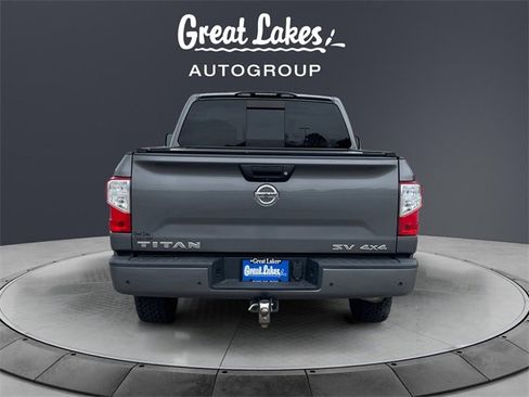 Used 2020 Nissan Titan SL image 4
