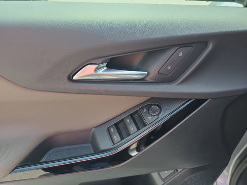 New 2026 Chevrolet Equinox LT w/ Convenience Package II image 24