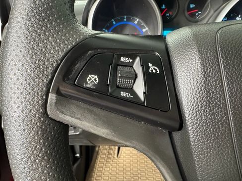 Used 2016 Chevrolet Cruze LT image 15