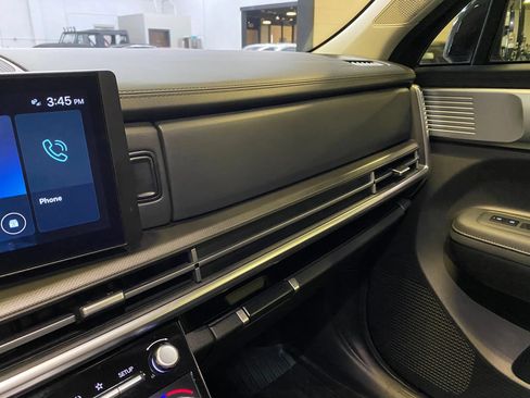 Used 2025 Hyundai Santa Fe XRT AWD/4WD image 18