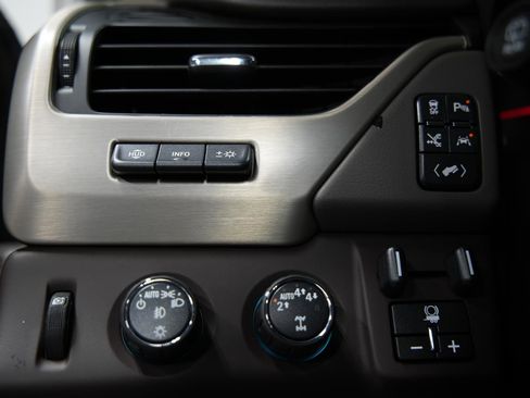 Used 2019 GMC Yukon XL Denali w/ Denali Ultimate Package image 34