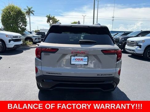 Used 2026 GMC Terrain Elevation w/ Elevation Premium Package FWD image 5