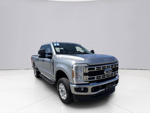 Used 2024 Ford F250 XLT w/ Snow Plow Prep Package AWD/4WD image 14