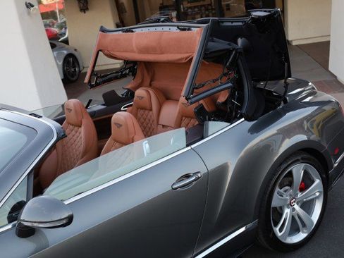 Used 2017 Bentley Continental GT V8 S image 65