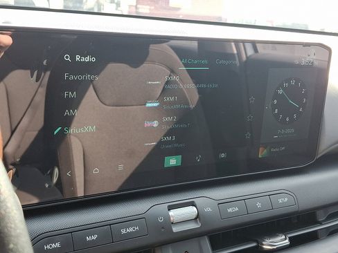 New 2025 Kia K4 LXS image 16