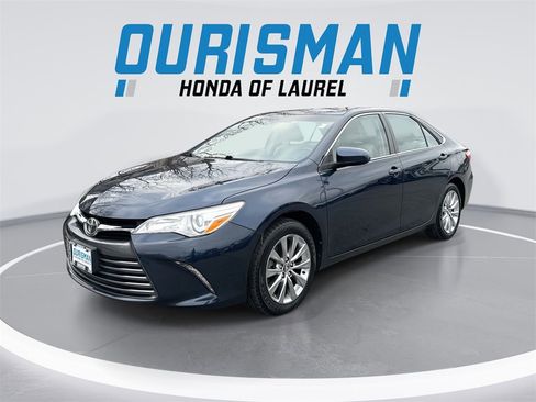 Used 2017 Toyota Camry XLE image 1