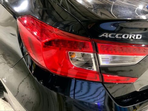 Used 2019 Honda Accord LX image 29