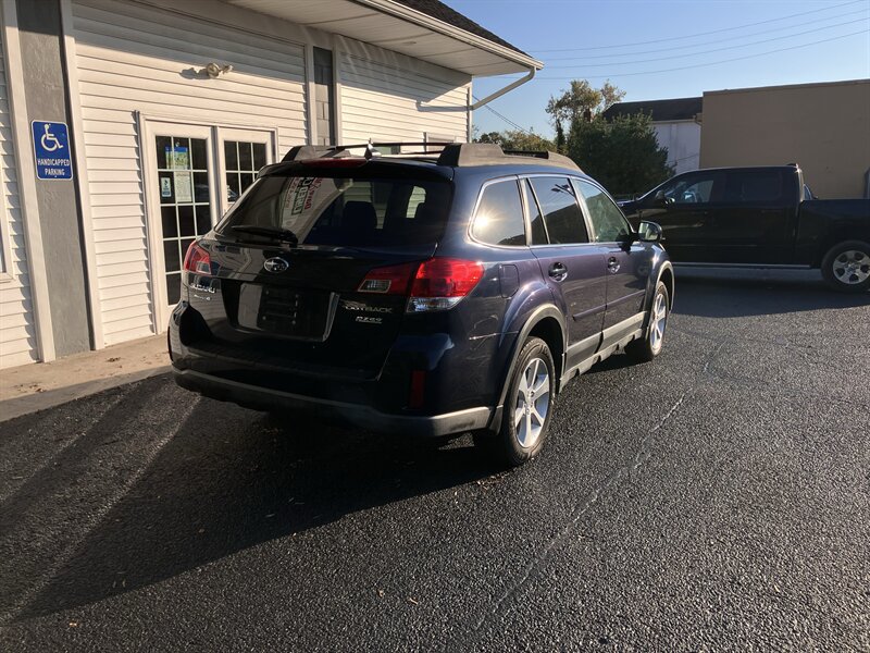 Used 2014 Subaru Outback 2.5i Limited AWD/4WD image 4