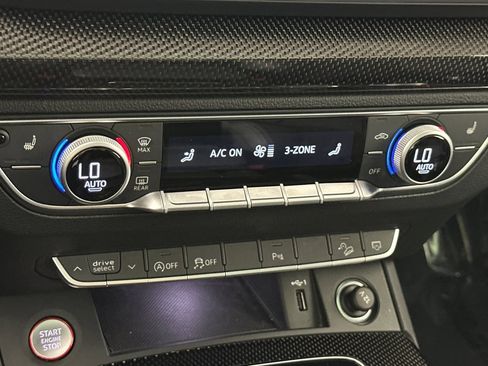 Used 2022 Audi SQ5 Premium w/ Convenience Package image 19
