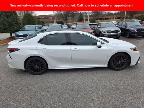 Used 2021 Toyota Camry XSE image 6