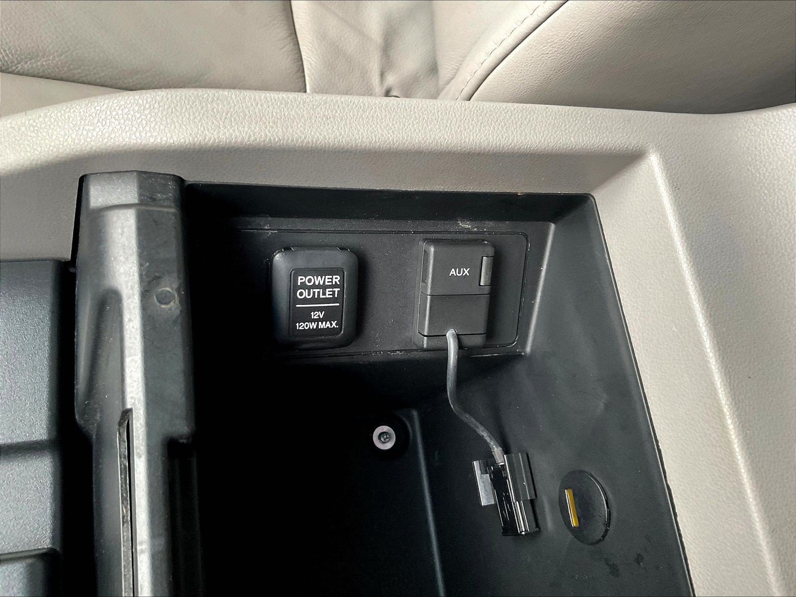 Used 2011 Honda Pilot EX-L image 16