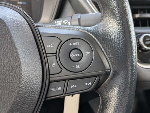 Used 2022 Toyota Corolla LE FWD image 23