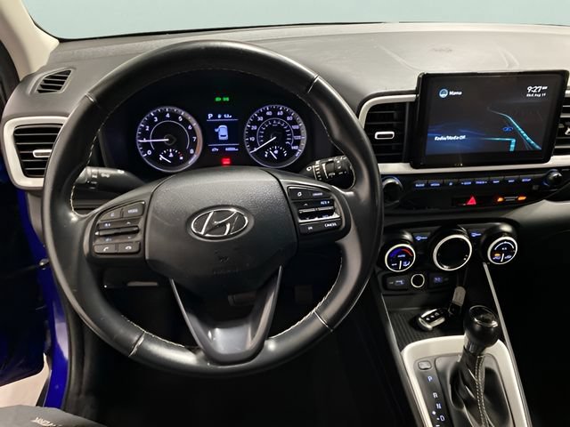 Used 2022 Hyundai Venue Limited FWD image 12