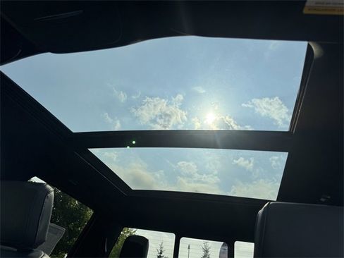 New 2024 Ford F150 Lightning Lariat image 16