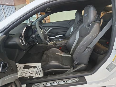 Used 2019 Chevrolet Camaro SS image 15