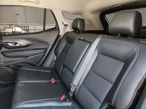 Used 2023 GMC Terrain SLT w/ LPO, Floor Liner Package FWD image 10