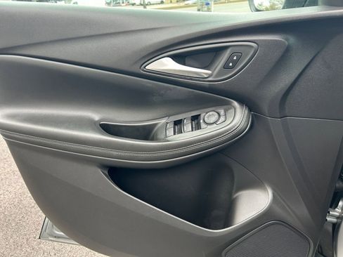 Used 2025 Buick Encore GX Preferred image 18