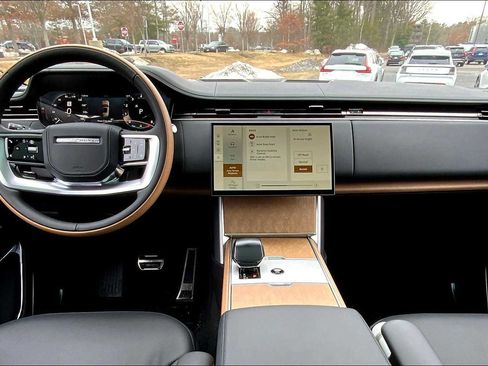 New 2025 Land Rover Range Rover SV image 5