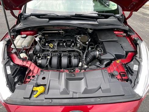 Used 2016 Ford Focus SE w/ Reverse Sensing Package FWD image 10