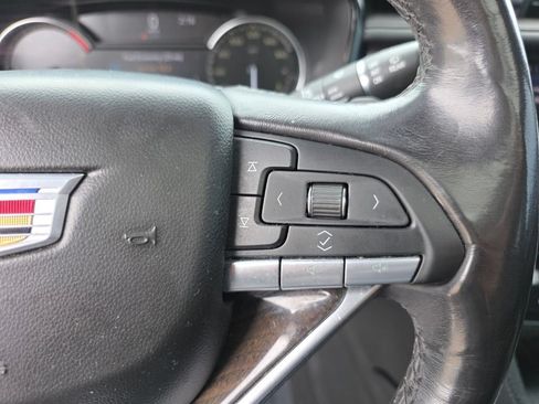 Used 2021 Cadillac XT6 Premium Luxury FWD image 36