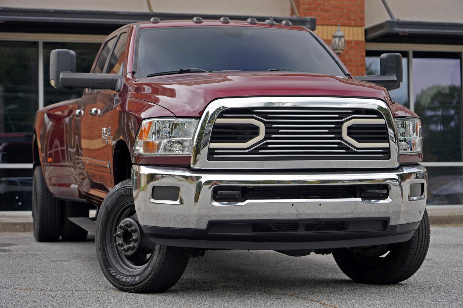 Used 2017 RAM 3500 Big Horn AWD/4WD image 2
