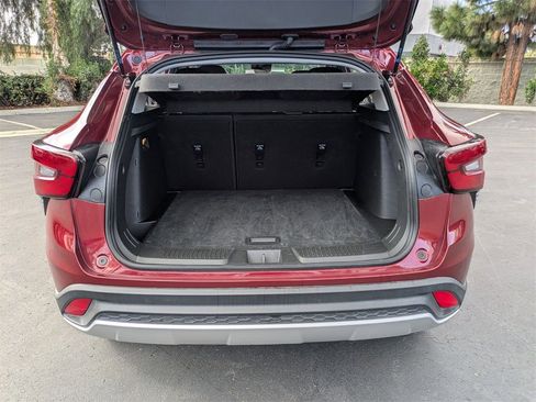 Used 2025 Chevrolet Trax LT w/ LT Convenience Package image 30