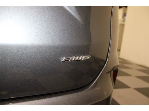 Used 2024 Ford Edge Titanium image 17