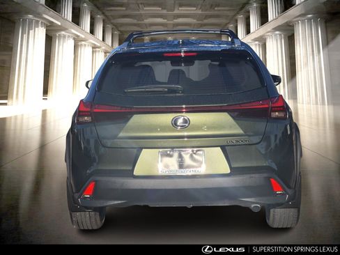Used 2025 Lexus UX 300h FWD image 7