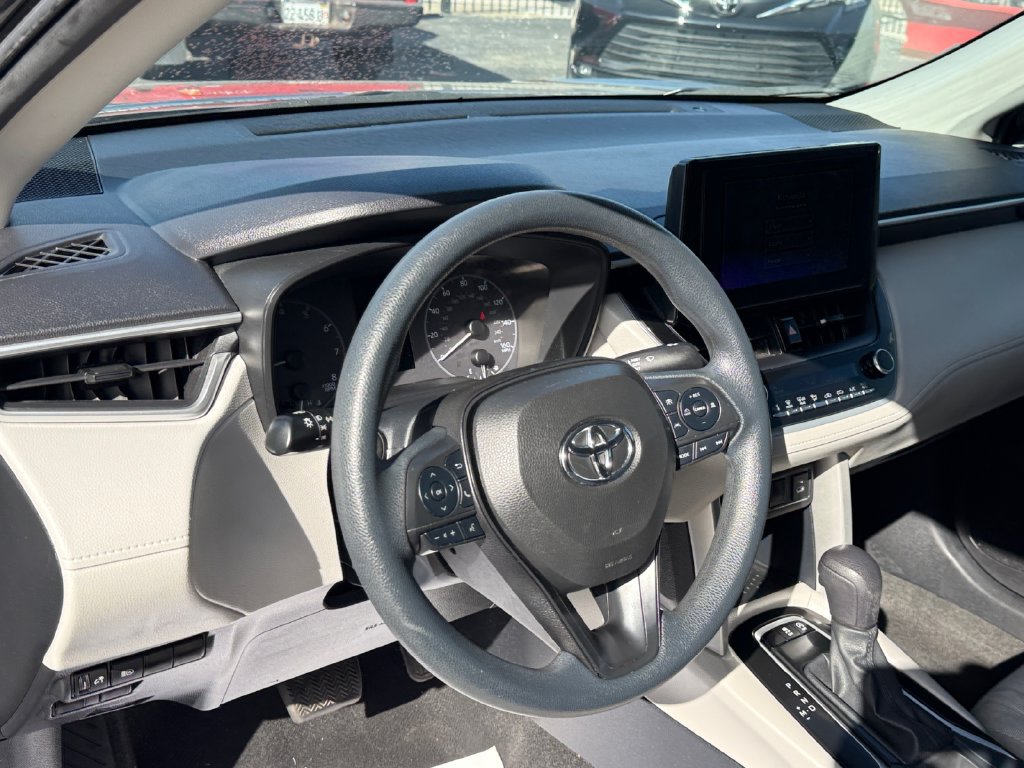 Used 2023 Toyota Corolla Cross L AWD/4WD image 25
