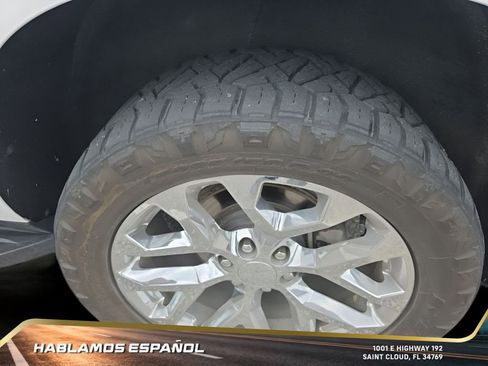 Used 2023 Chevrolet Suburban Premier image 32