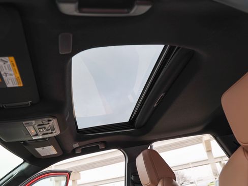 Certified 2026 Toyota 4Runner Limited image 32