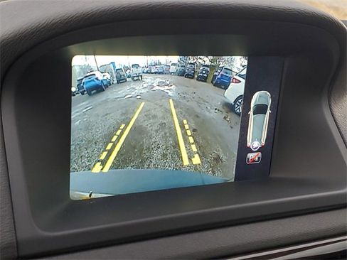 Used 2016 Volvo XC70 T5 Premier w/ Proximity Package image 27