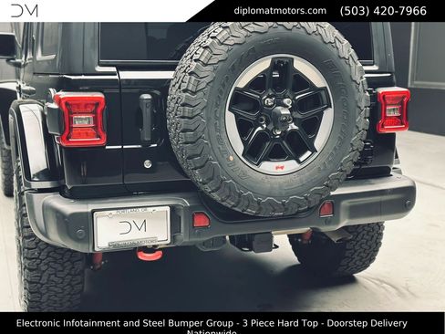 Used 2018 Jeep Wrangler Unlimited Rubicon AWD/4WD image 16