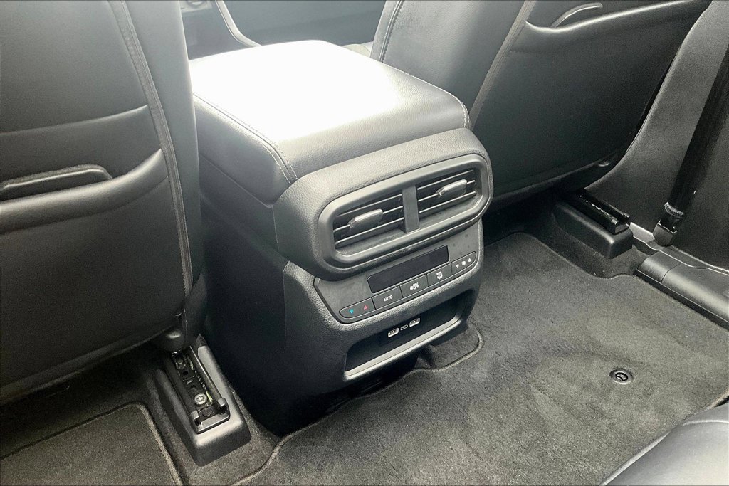 Used 2023 Honda Pilot Touring image 25