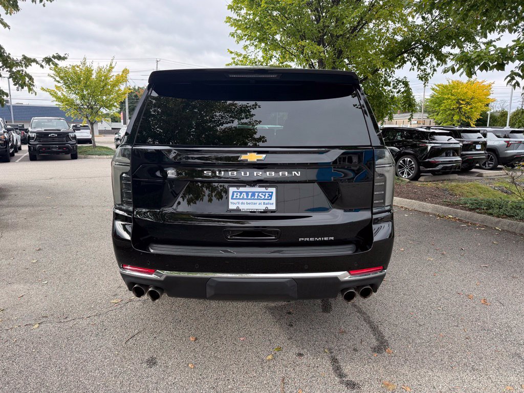 Used 2026 Chevrolet Suburban Premier AWD/4WD image 4