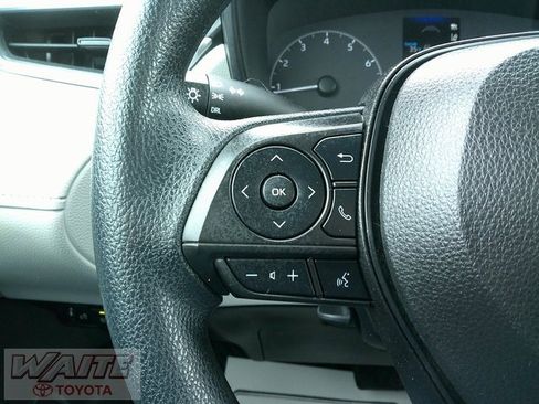 Used 2023 Toyota Corolla Cross L image 12