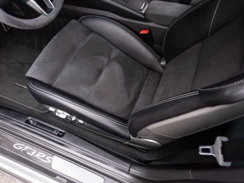 Certified 2016 Porsche 911 GT3 RS image 22