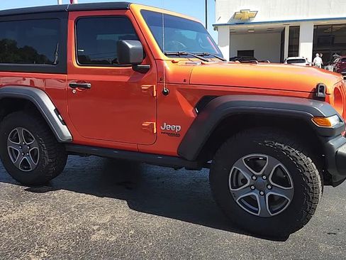 Used 2019 Jeep Wrangler Sport AWD/4WD image 8