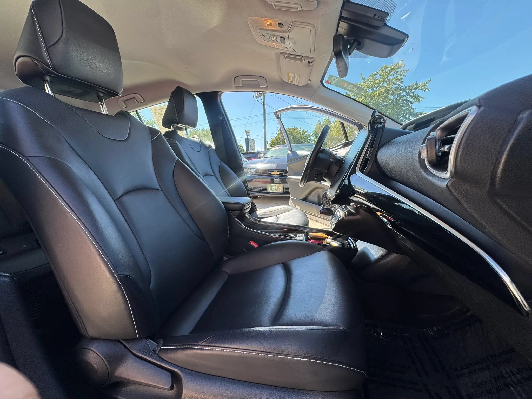 Used 2020 Toyota Prius Prime Limited FWD image 14