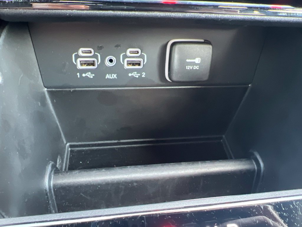 Used 2026 Jeep Grand Cherokee L Laredo RWD image 42