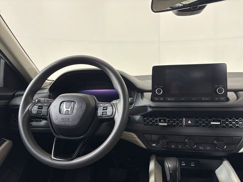 Used 2023 Honda Accord EX image 21