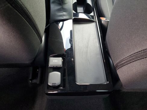 Certified 2025 Toyota Corolla Core image 20