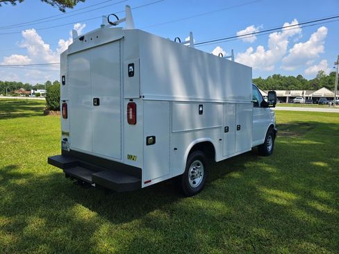 New 2025 Chevrolet Express 3500 w/ Power Convenience Package RWD image 3