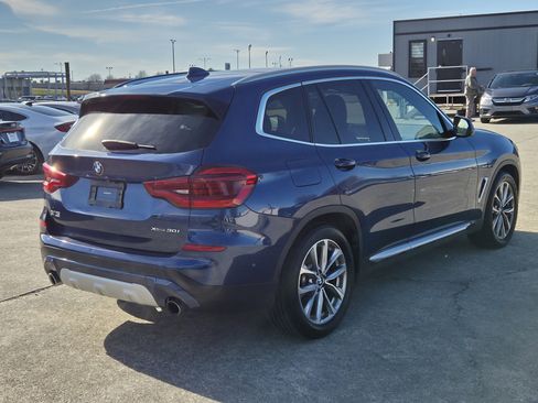 Used 2018 BMW X3 xDrive30i w/ Executive Package image 4