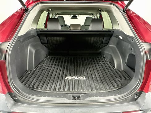 Used 2022 Toyota RAV4 XLE w/ Convenience Package AWD/4WD image 28