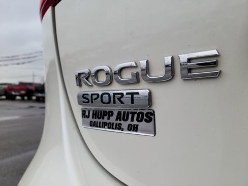 Used 2018 Nissan Rogue Sport SL w/ SL Premium Package image 20