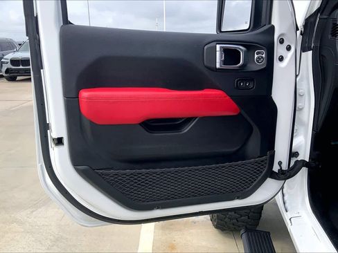 Used 2024 Jeep Wrangler Unlimited Rubicon AWD/4WD image 25