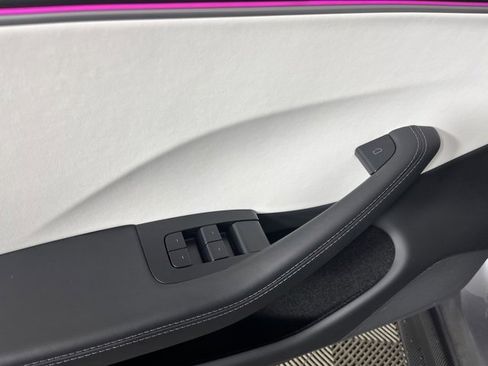 Used 2025 Tesla Model 3 Long Range image 16